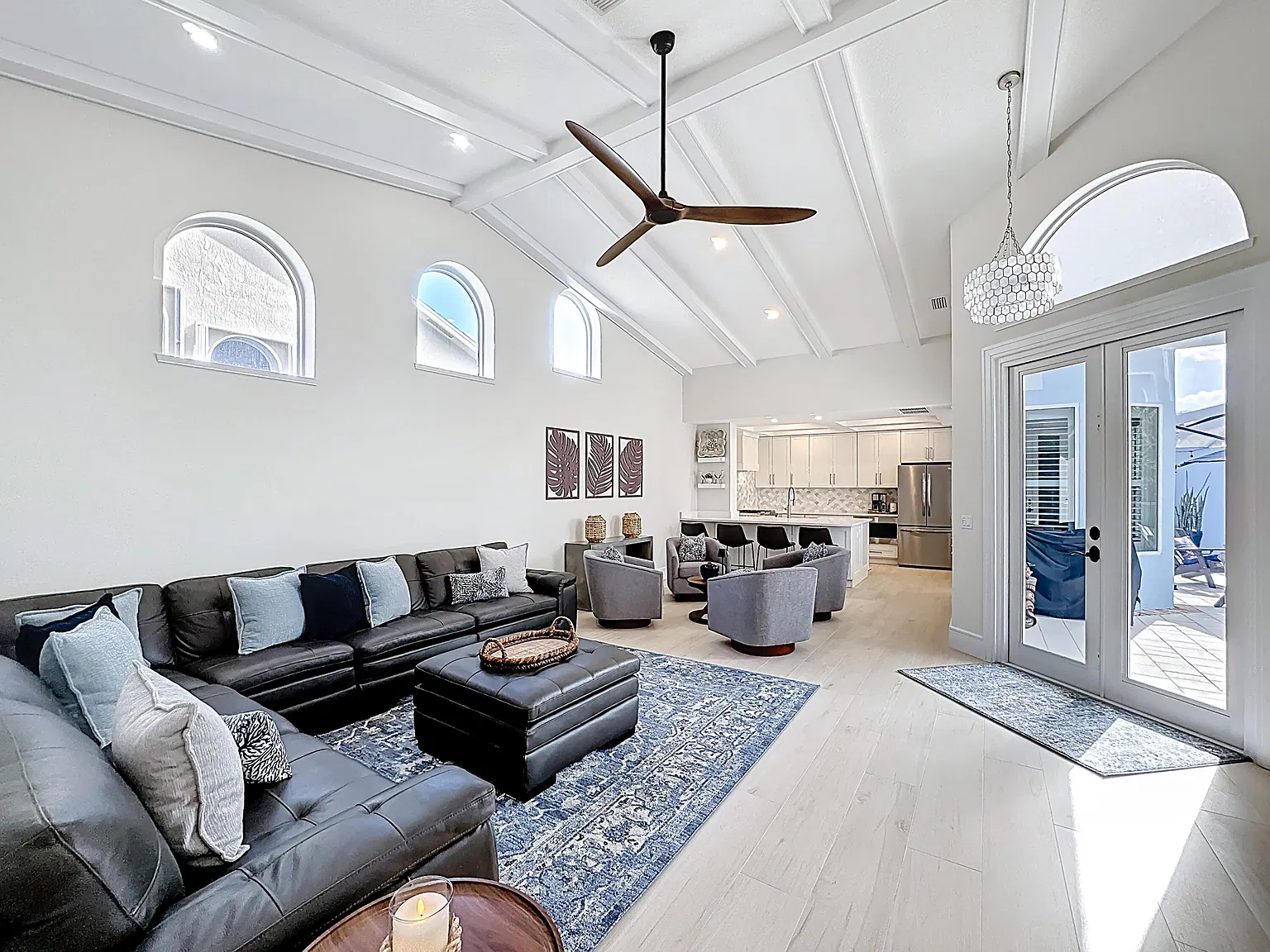 3 bed, 2.5 bath, 1746 sqft, $4,000 — Photo 3