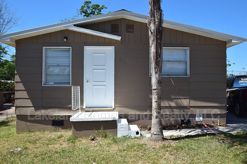 1st image of 842 Crestview Ave
