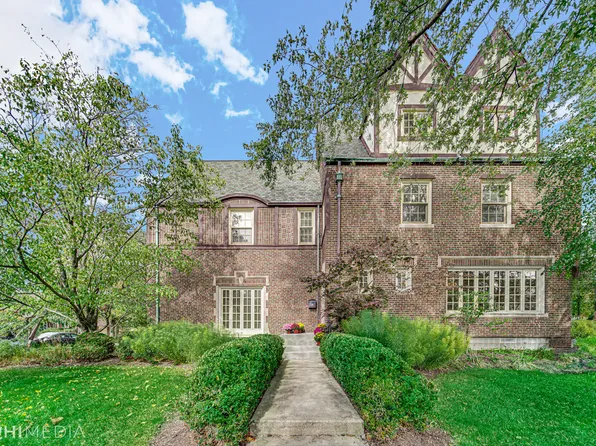 10355 S Bell Ave, Chicago, IL 60643