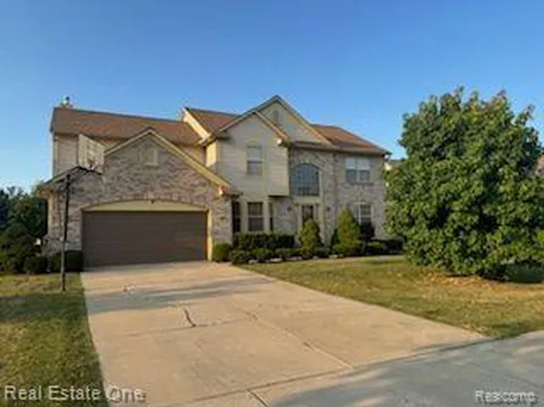 26522 Primary Dr, Southfield, MI 48034