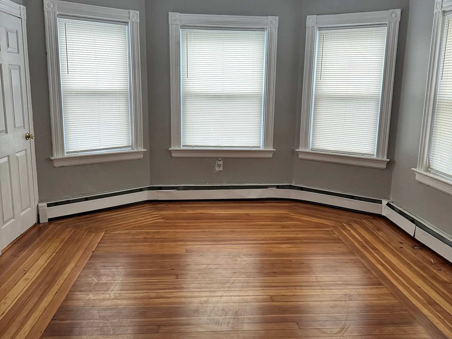 2 bed, 1100 sqft, $1,650 — Photo 1