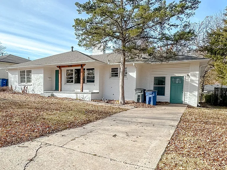 4004 S Toledo Ave — Photo 3