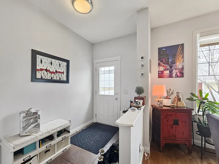 2634 McLean Ave SW — Photo 3