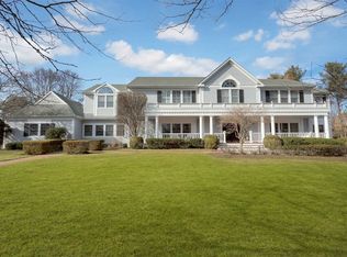 9 Fox Meadow Ln, Lloyd Harbor, NY 11743