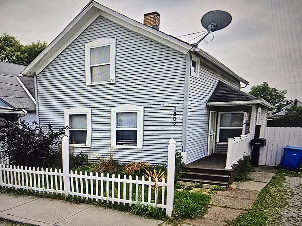 1st image of 1809 Rowley Ave