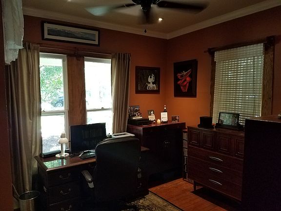 5th image of 1023 W San Antonio St