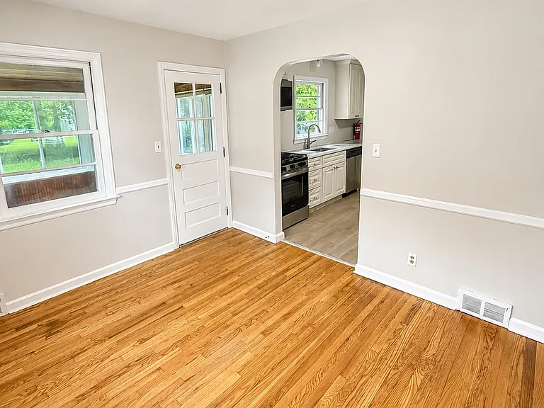 22 Springbrook Rd — Photo 33