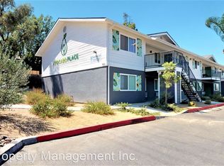 303 W Clemmens Ln APT 11, Fallbrook, CA 92028