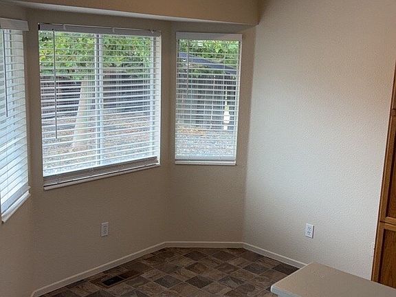 ad_photos_dining_room_4_09032026