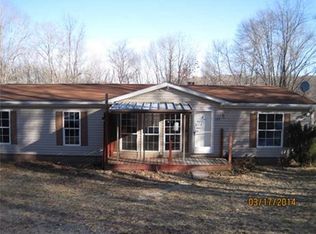 122 Pinewood Ln, Butler, PA 16001