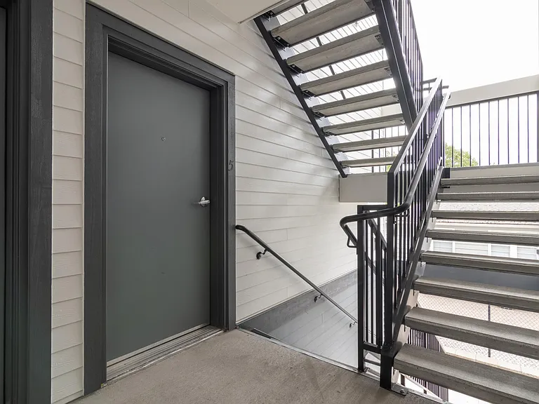 2630 NE Dekum St #4 — Photo 11