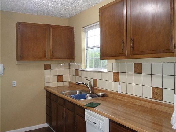 5th image of 1439 County Road 335