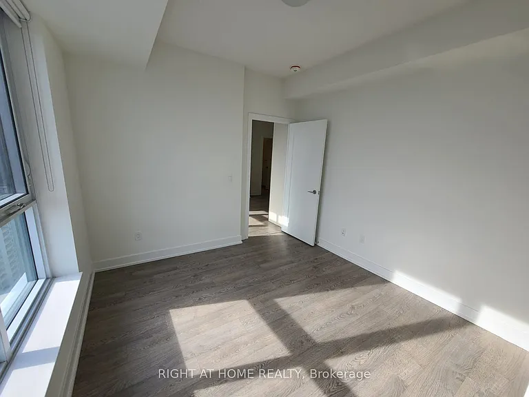7 Mabelle Ave #4001 — Photo 18