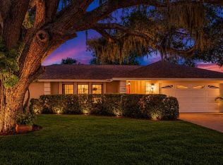 4736 Charing Cross Rd, Sarasota, FL 34241