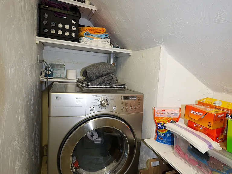 55 Hobart St #2 — Photo 25
