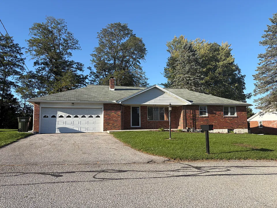 117 E Clearview Dr
