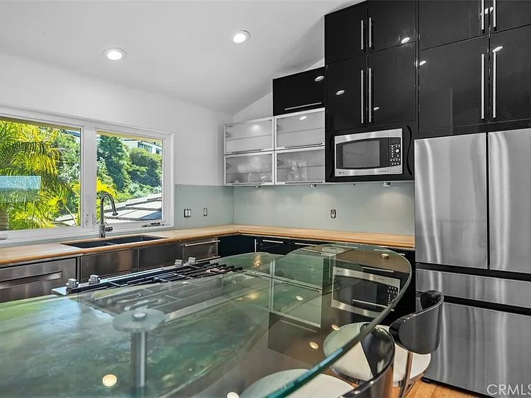 1415 Skyline Dr — Photo 9