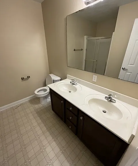 424 Abbey St — Photo 18