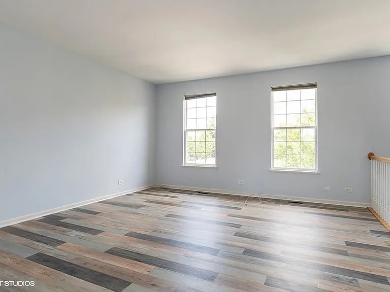 816 Brodhead Dr — Photo 2