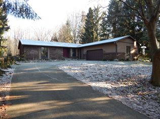 241 E Sherwood Rd, Williamston, MI 48895