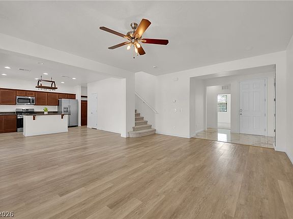 3rd image of 771 White Dogwood Ct