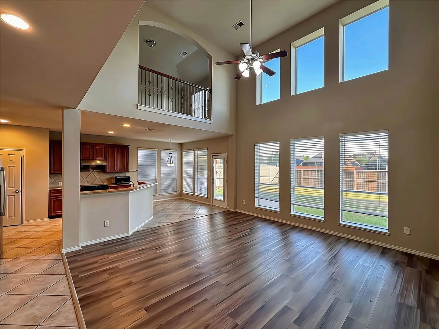 4 bed, 3.5 bath, 2710 sqft, $2,700 — Photo 1