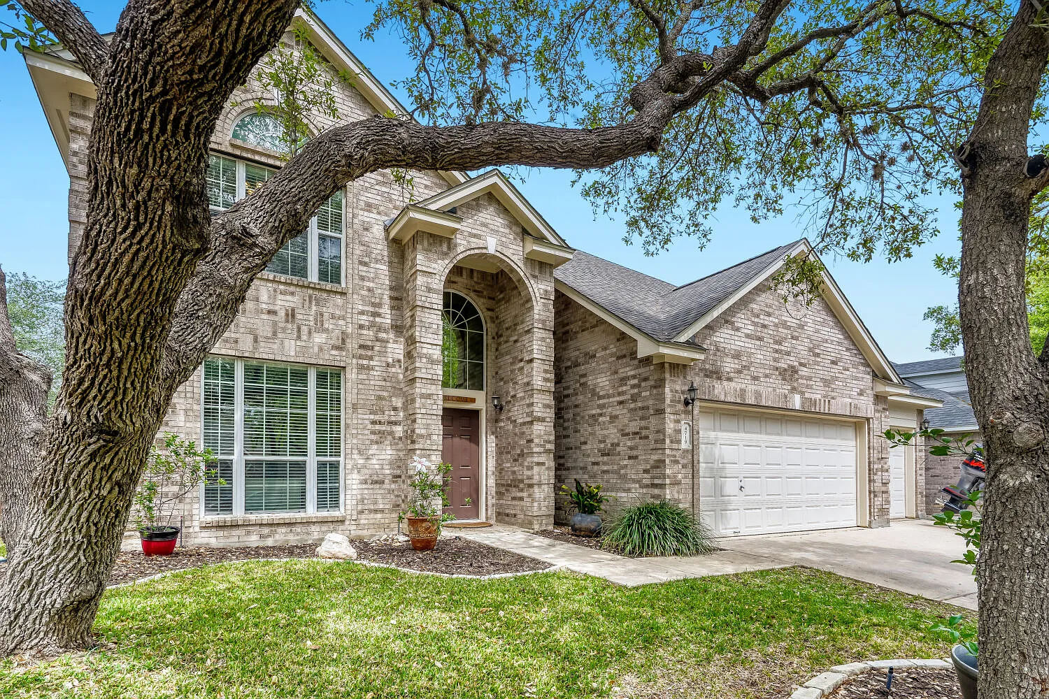 4 bed, 2615 sqft, $2,675 — Photo 1