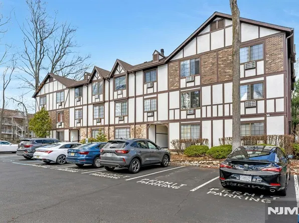 1419 Faulkner Court, Mahwah, NJ 07430