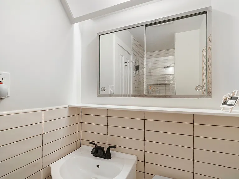 123 Windward Rd — Photo 13