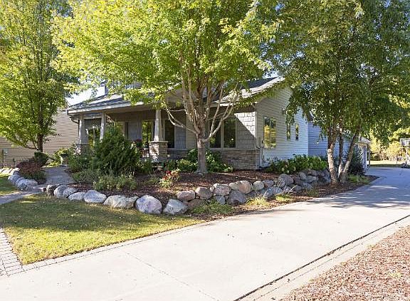 2nd image of 18374 Dell Dr