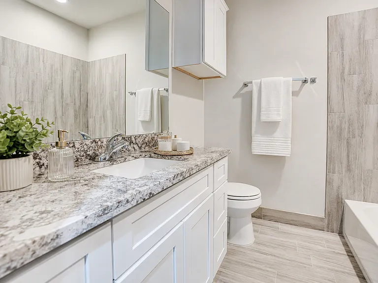 4423 Clover St #1 — Photo 8