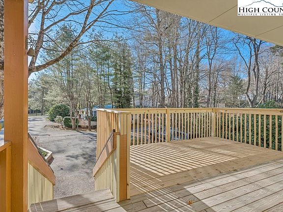 2nd image of 6 Ridgewood Lane