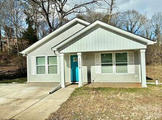 1096 12th Ave NW, Hickory, NC 28601