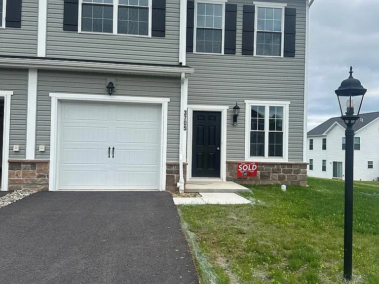 3707 Castle Dr #254 — Photo 1