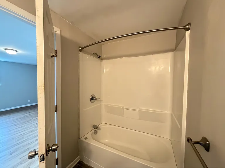 132 Denrose Dr — Photo 25