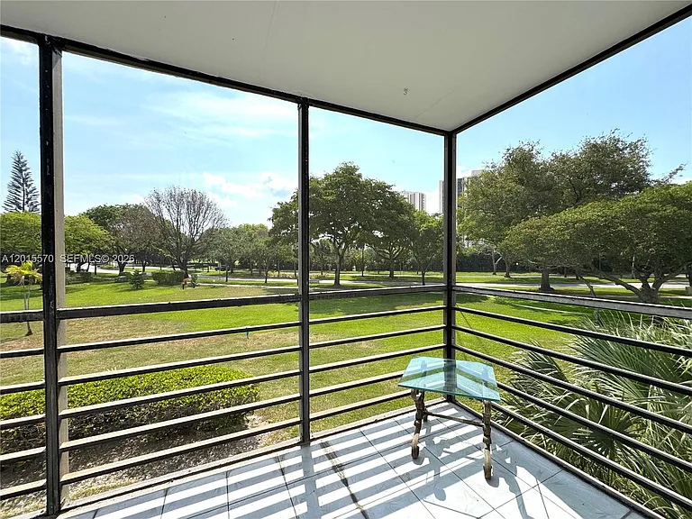 20400 W Country Club Dr #209 — Photo 21
