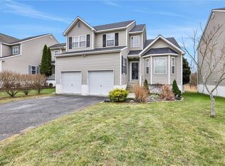 13 McLaughlin Way, Washingtonville, NY 10992