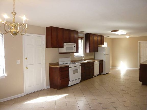 5th image of 3231 Grand Central Dr