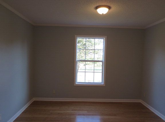 4th image of 234 Englishmans Dr