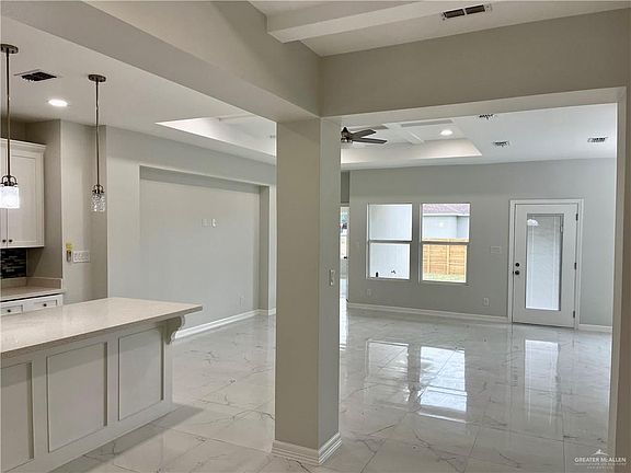 3rd image of 4213 S Rodman Ln S
