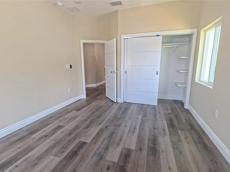 1835 Brentwood Ct — Photo 35