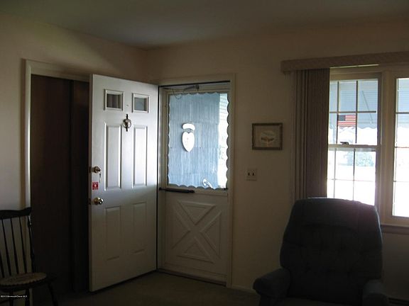 3rd image of 28 Cortlandt Dr