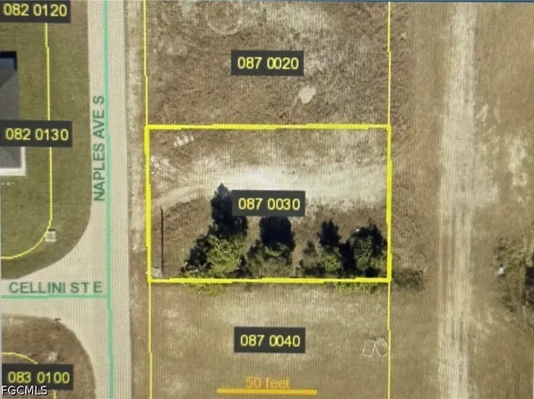 805 Naples Ave S, Lehigh Acres, FL 33974