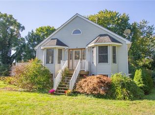 10 Thompson Ln, Old Saybrook, CT 06475