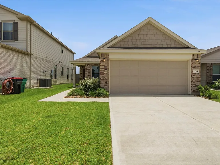 25343 Trinity Oakley Ct — Photo 3