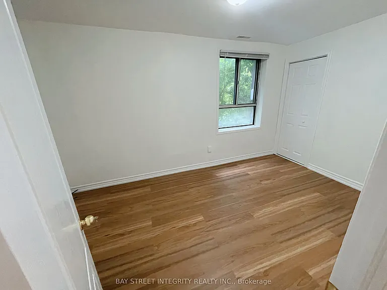 320 Miami Dr #1 — Photo 4