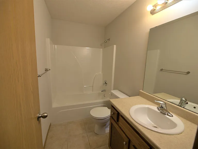 3230 E Jamestown St — Photo 9