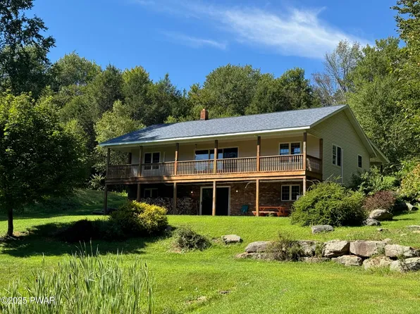 14 Cinclar Pl, Honesdale, PA 18431