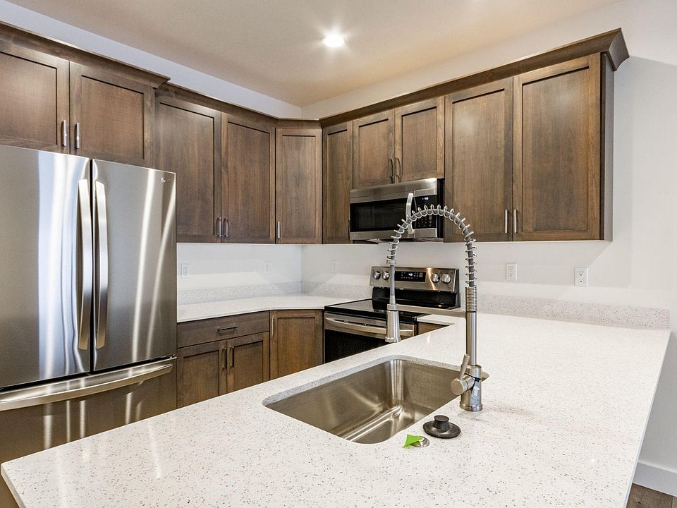 2nd image of 868 N Glen Eagles Ct