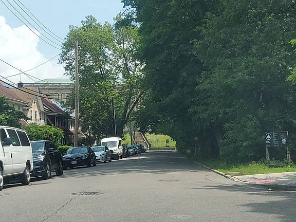 4th image of 8530 165th St